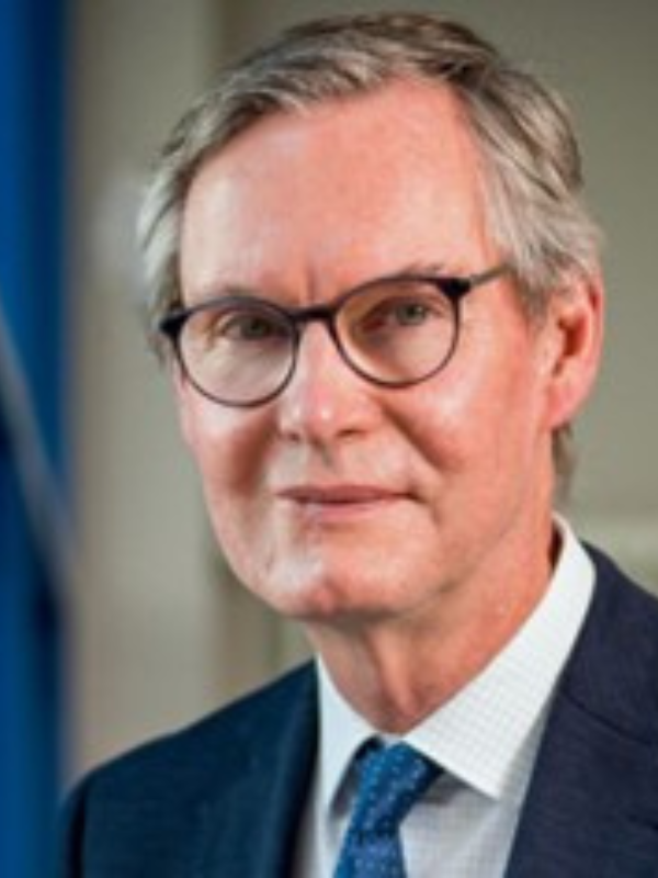 Prof. Dr. Eduard Arzt