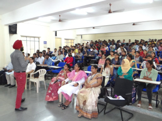 Indigenous Mechanized Loading and unloading 2